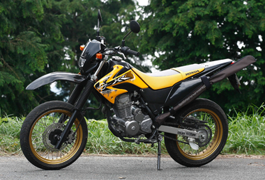 ホンダのXR230モタード