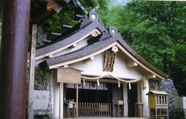 戸隠神社奥社。神話の舞台でもある