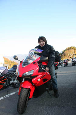 ①師匠②27歳③2004年型 CBR1000RR④埼玉県⑤誘われたので⑥20回