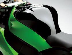 KAWASAKI 2011 Model Ninja ZX-10R