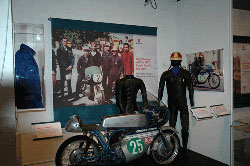 1967年、ステュアート･グラハムは、50cc、125ccクラスともランキング３位だった。