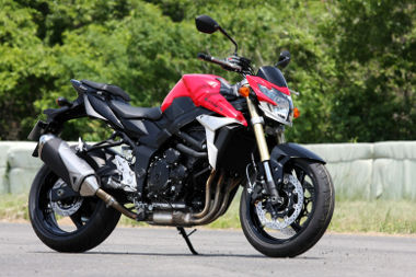 2011 SUZUKI GSR750