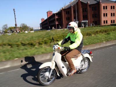 Honda Super Cub 試乗 『生誕60周年目前の新型は、 丸目のデザインだけじゃなく 中身はもっと優しくなりました！』