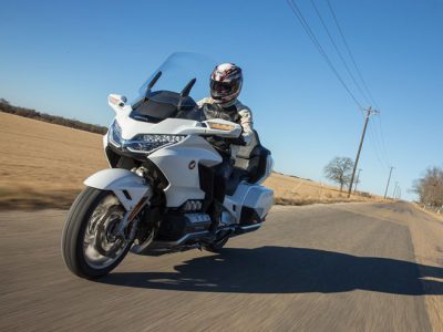 HONDA GOLDWING／GOLDWING TOUR試乗 『もうオヤジくさいなんて言わせない! 新型ゴールドウイングを テキサスで乗り尽くす。』