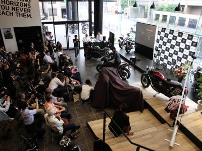 トライアンフ東京の1周年記念パーティーと合わせて ニューモデル Speed Triple RS発表とラリーマシンTRAMONTANAを公開