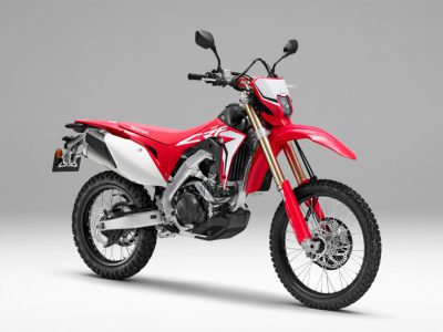 CRF250Lの兄貴分、CRF450Lはモトクロッサー直系の本格オフロードマシンとして新発売