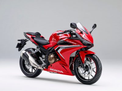 「CBR400R」のスタイリング変更と各部の熟成を図るモデルチェンジ