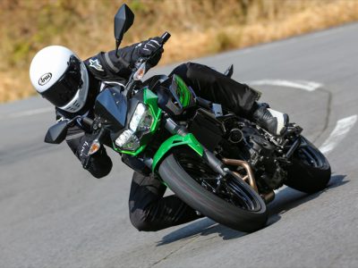 Kawasaki Z400試乗 『ムカシの４気筒はスゴかったなぁ…… もうそれ、通用しませんから！』