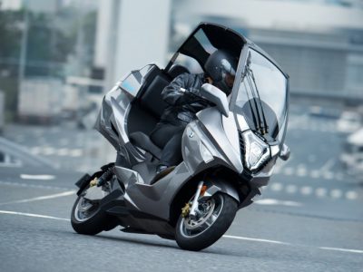 ADIVAがルーフ付き大型電動バイク「AD-4」を限定発売