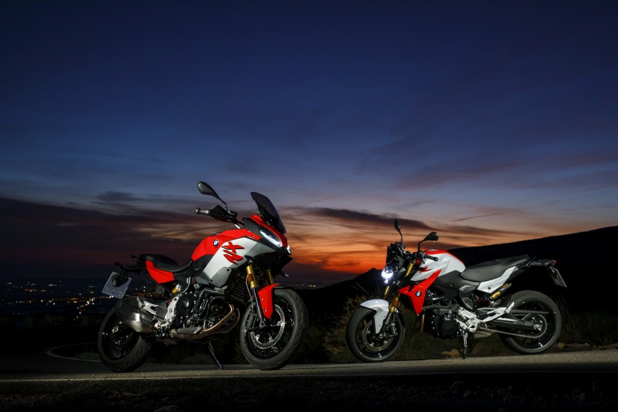 高質 ビーエムダブリュー F900R BMW 純正 キット エンジンスポイラー