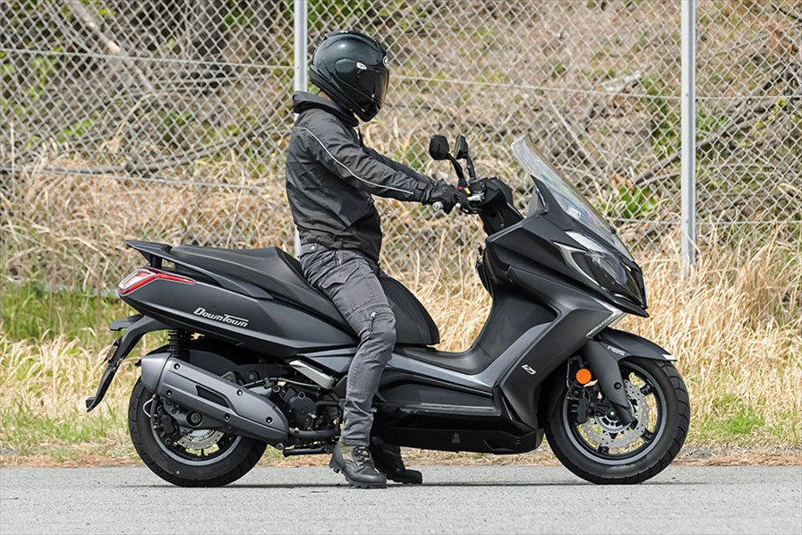 大きいことが 大きなメリットだ。』KYMCO Downtown 125i ABS - WEB Mr.Bike