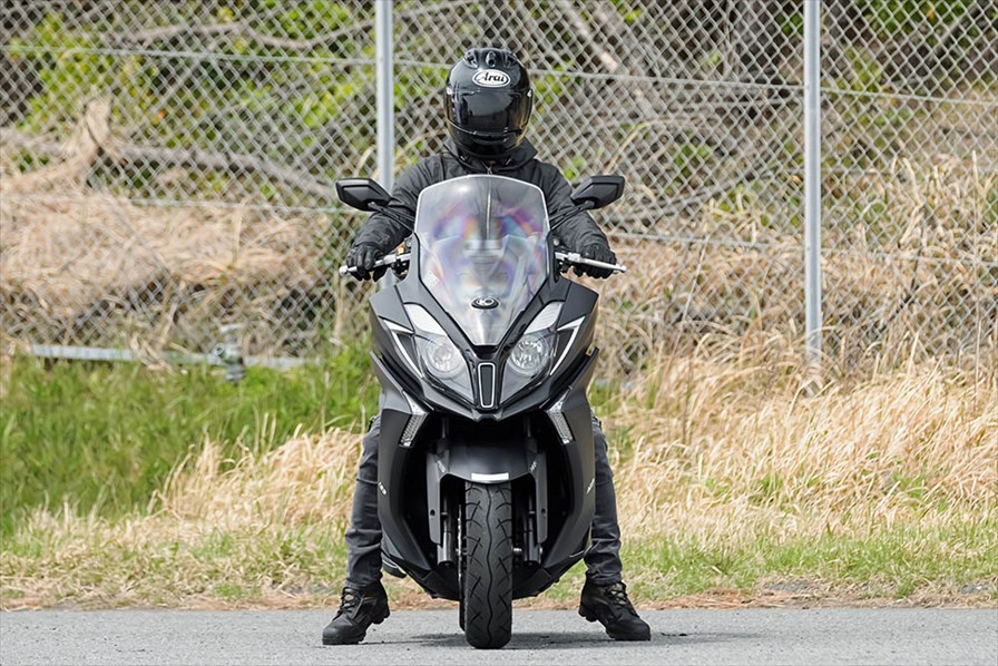 大きいことが 大きなメリットだ。』KYMCO Downtown 125i ABS - WEB Mr.Bike