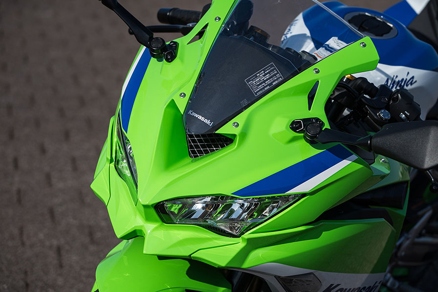 Ninja40周年記念モデルが登場! - WEB Mr.Bike Ninja40周年記念モデルが登場! - WEB Mr.Bike