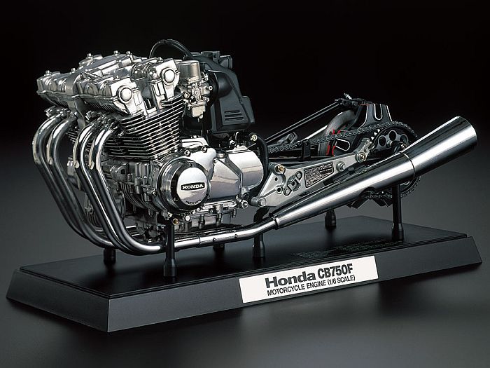 CB750F 900F 裏コム ワイドホイール 黒 リアホイールのワイド化