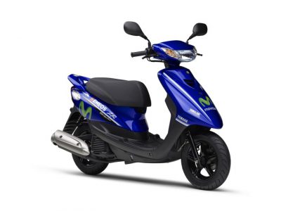 ヤマハの定番スクーター「ジョグ」シリーズが排ガス規制対応モデルに 同時に「ジョグZR CE50ZR Movistar Yamaha MotoGP Edition」が登場