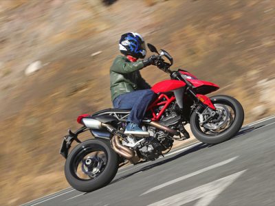 Ducati Hyper Motard 950／SP キケンな香りのするビッグモタード、新型を試乗する 「極端」の魅力